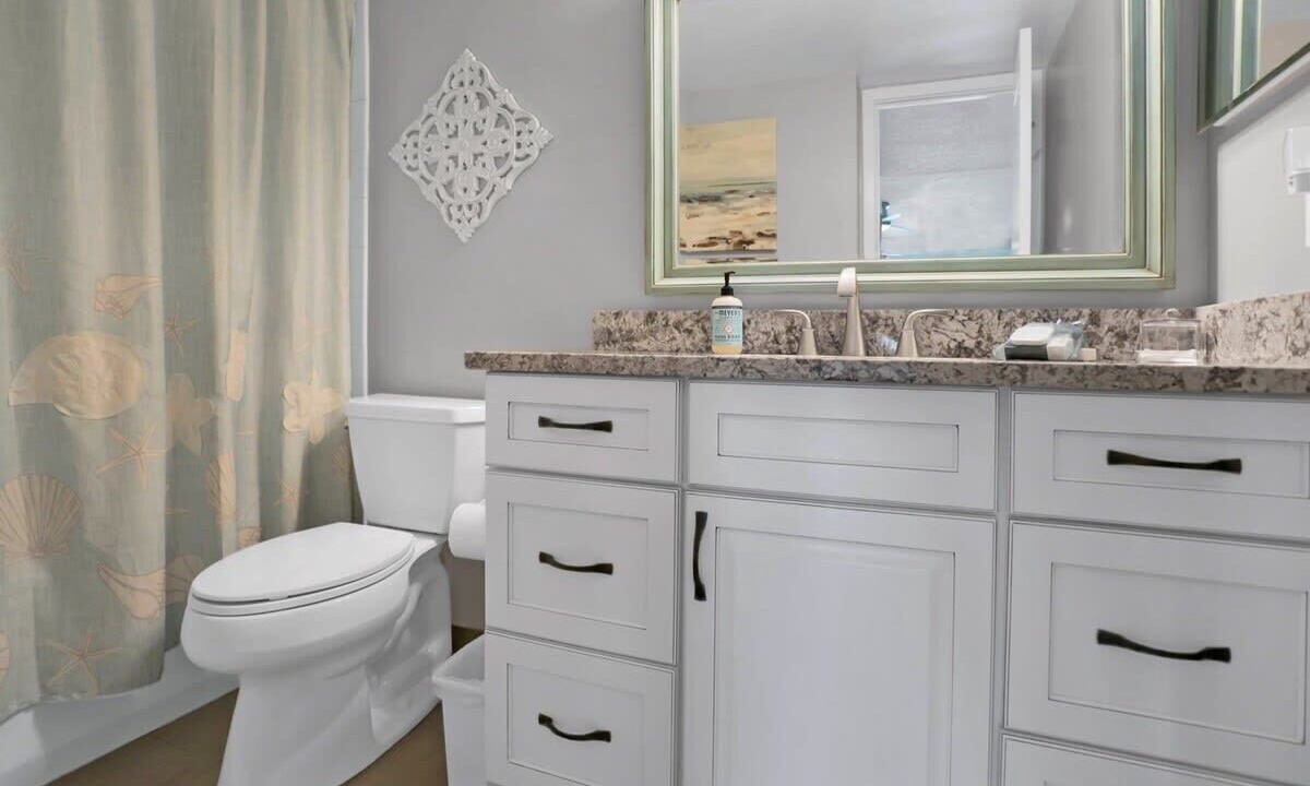 Photo of Bathroom in Crescent Beach