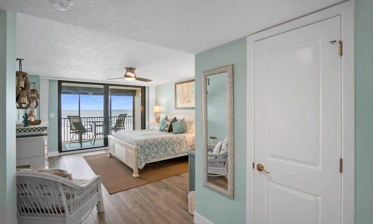 Photo of Patio Balcony in Crescent Beach