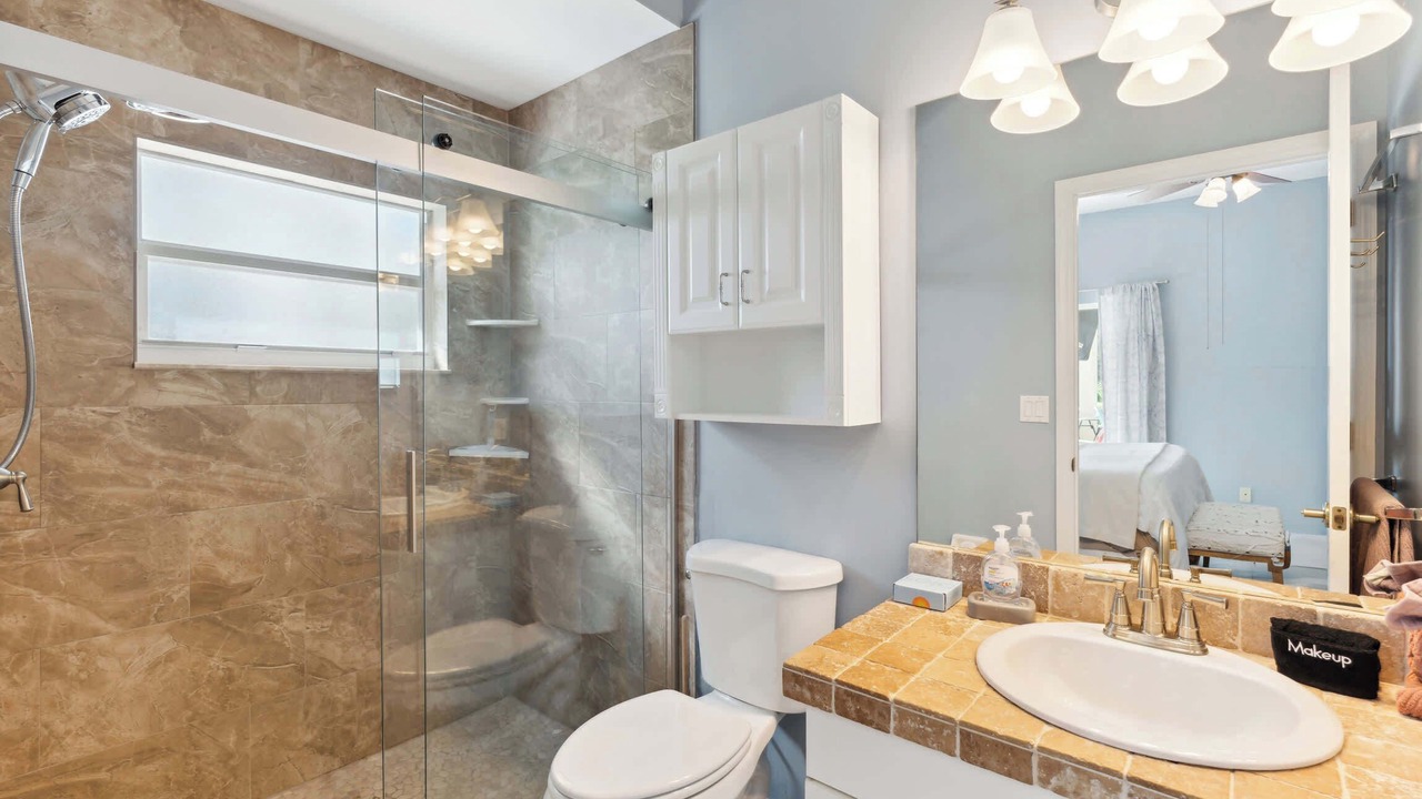 Photo of Bathroom in Falcons Glen