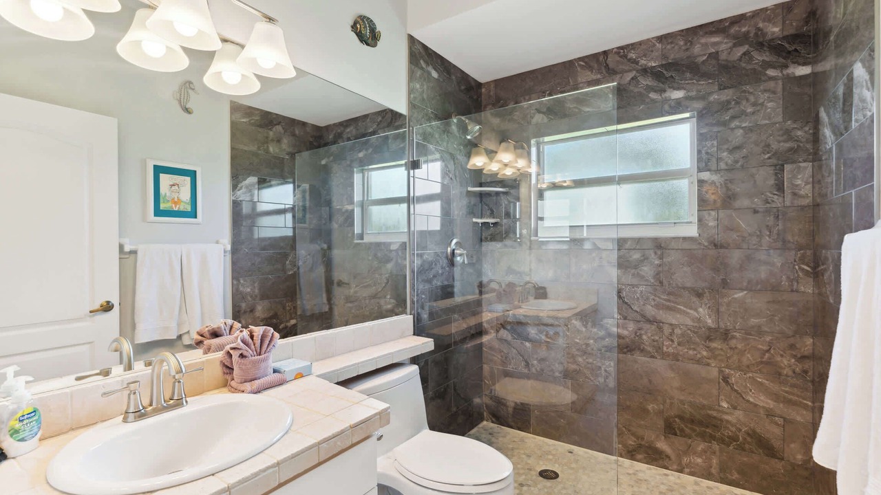 Photo of Bathroom in Falcons Glen