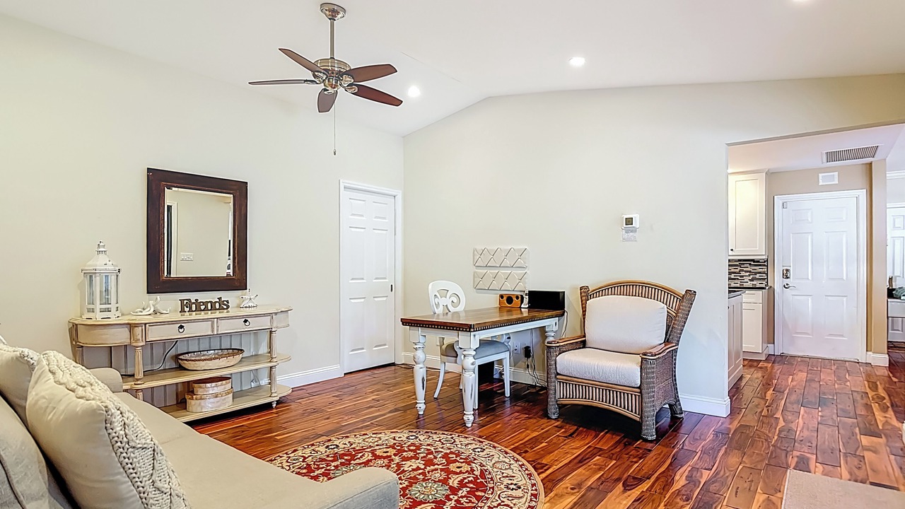Photo of Livingroom in Palm River Estates
