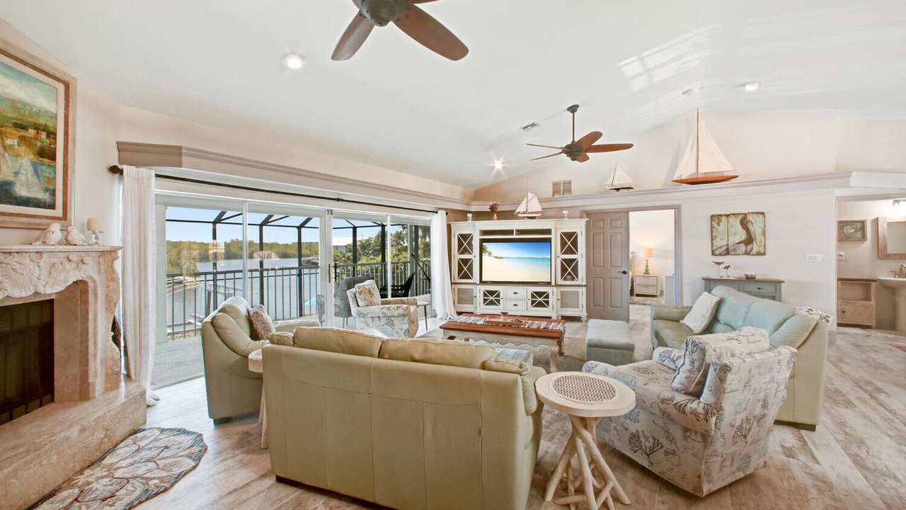 Photo of Livingroom in Bonita Springs