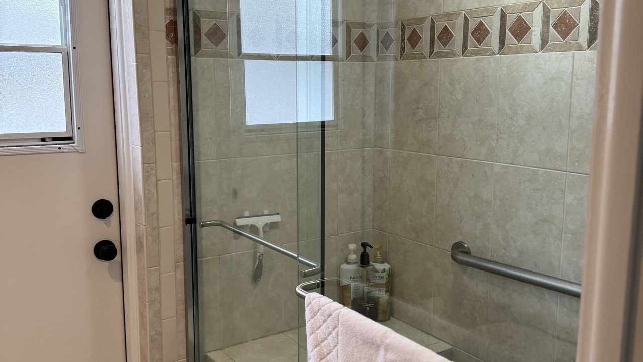 Photo of Bathroom in Seminole