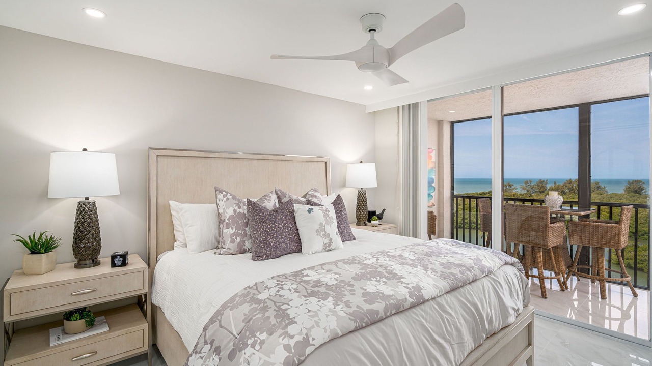 Photo of Bedroom in Vanderbilt Beach