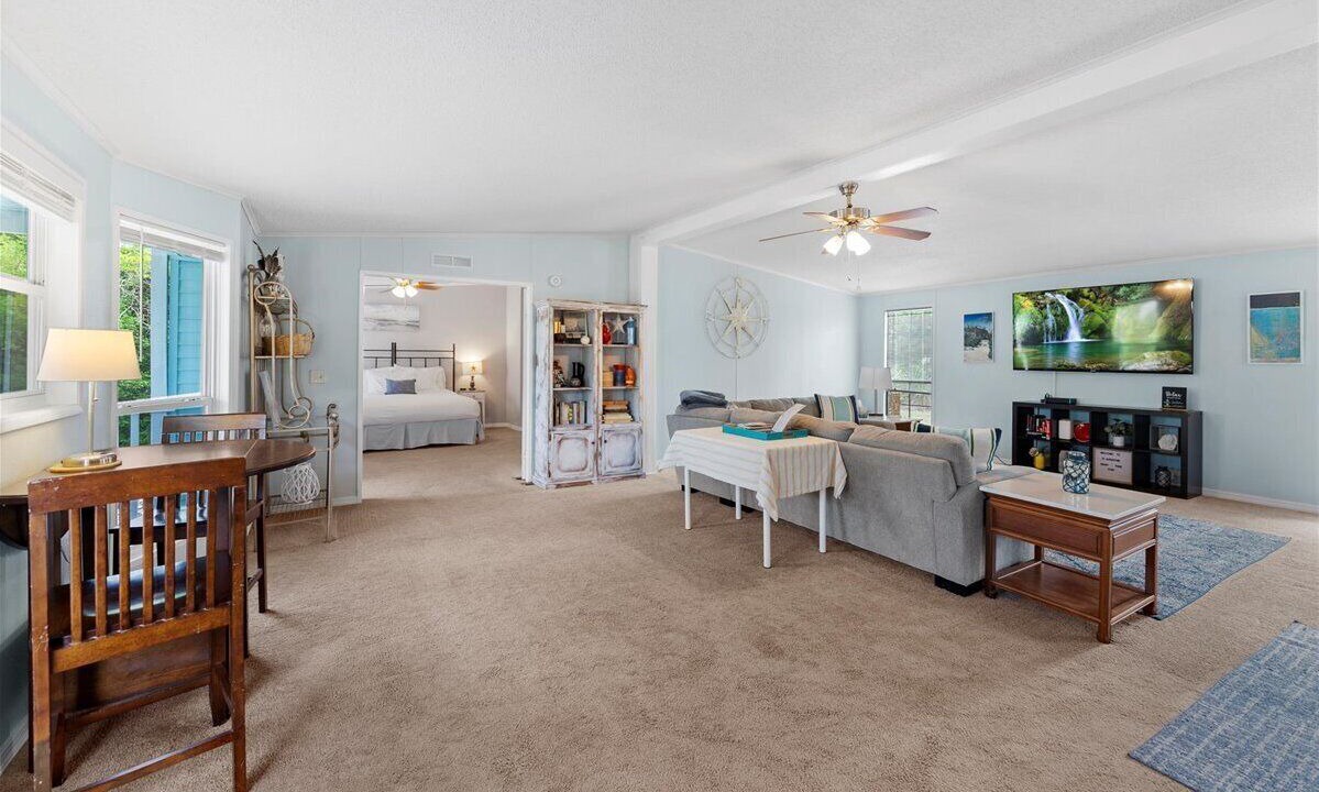 Photo of Livingroom in Butler Beach