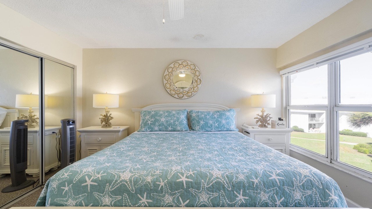 Photo of Bedroom in Crescent Beach