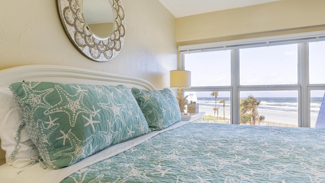Photo of Bedroom in Crescent Beach