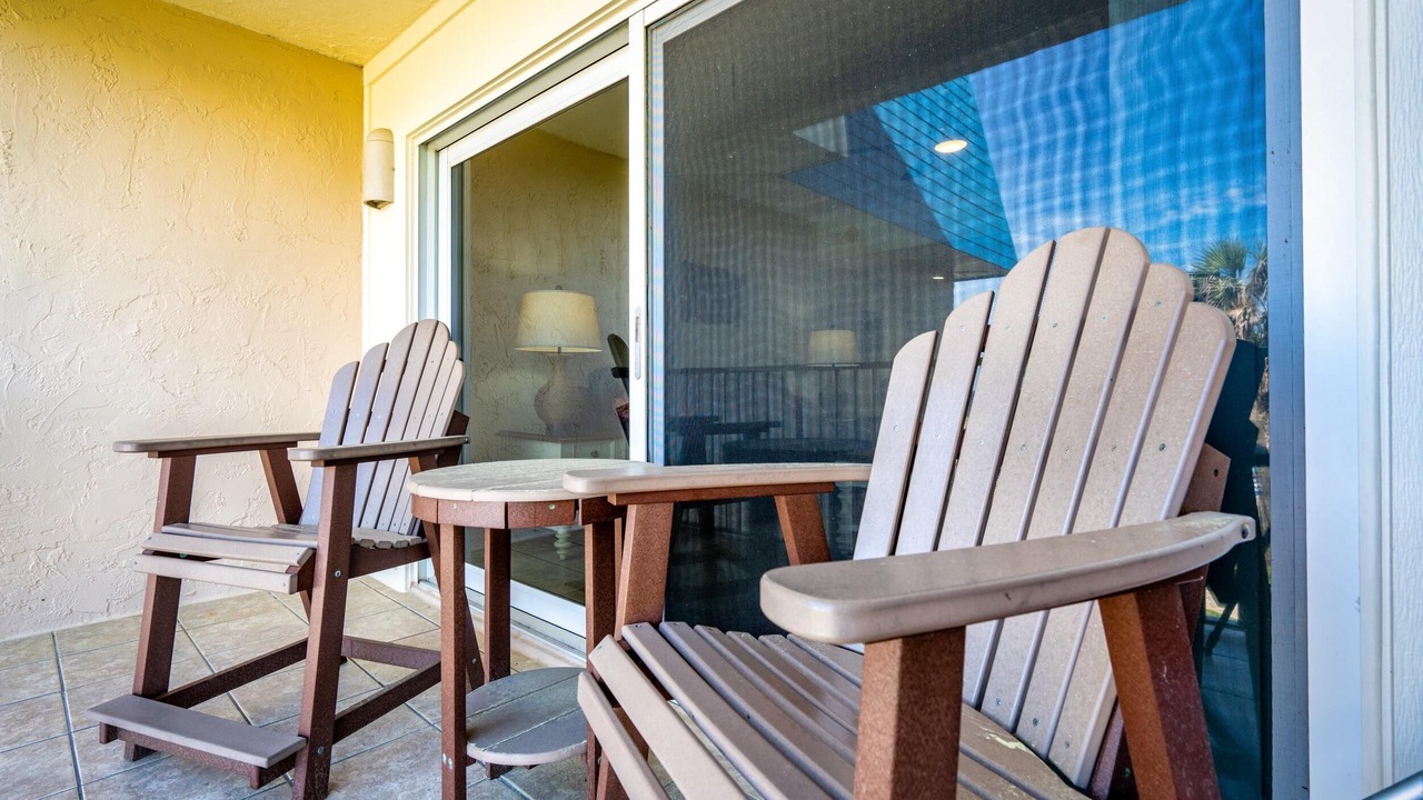 Photo of Patio Balcony in Crescent Beach