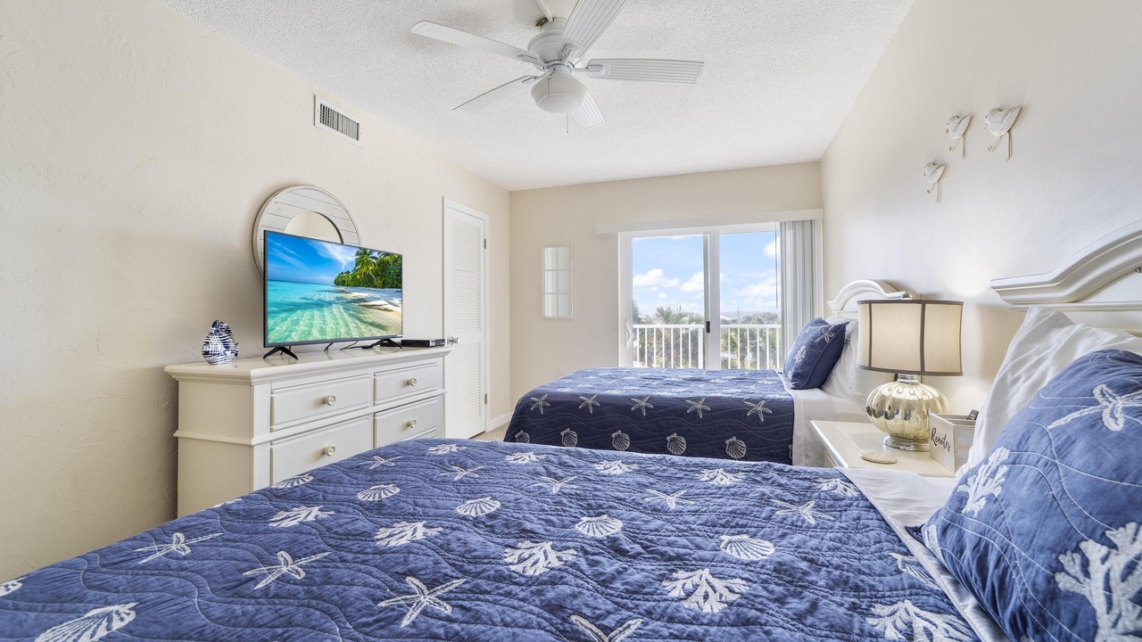 Photo of Bedroom in Crescent Beach