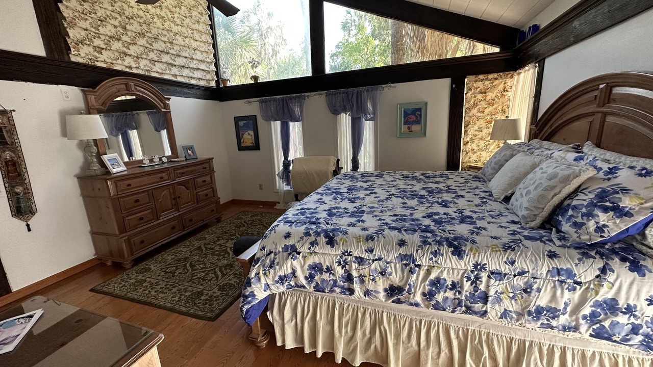 Photo of Bedroom in Homosassa