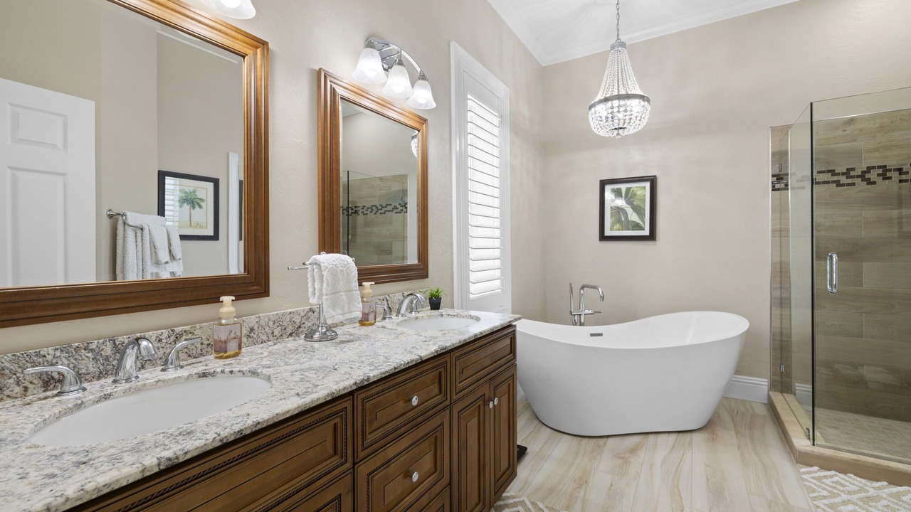Photo of Bathroom in Crown Pointe