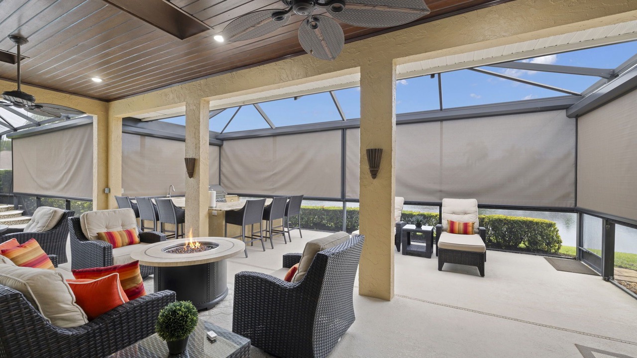 Photo of Outdoor in Crown Pointe