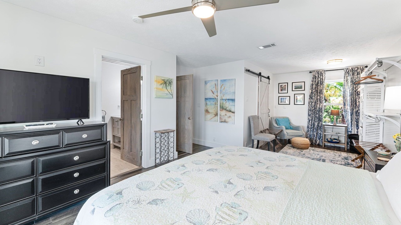 Photo of Bedroom in Butler Beach