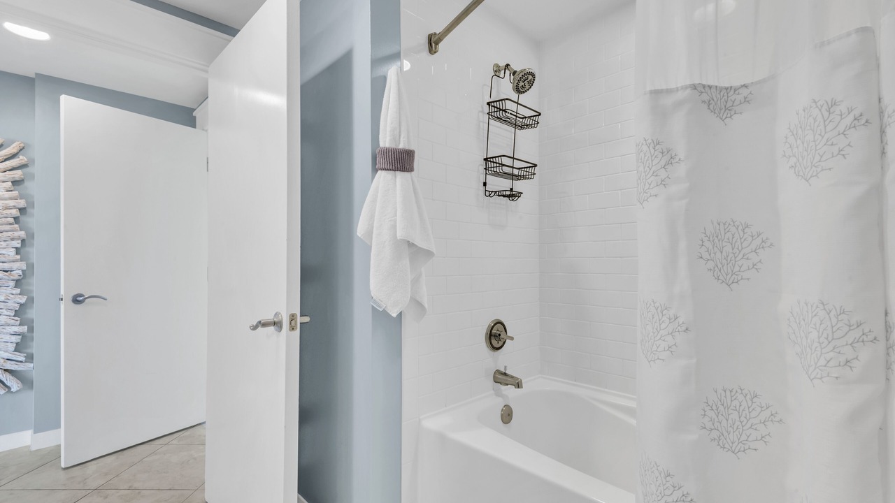 Photo of Bathroom in Baytowne Wharf
