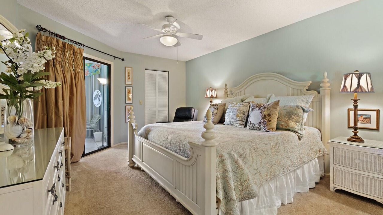 Photo of Bedroom in Trailer Estates