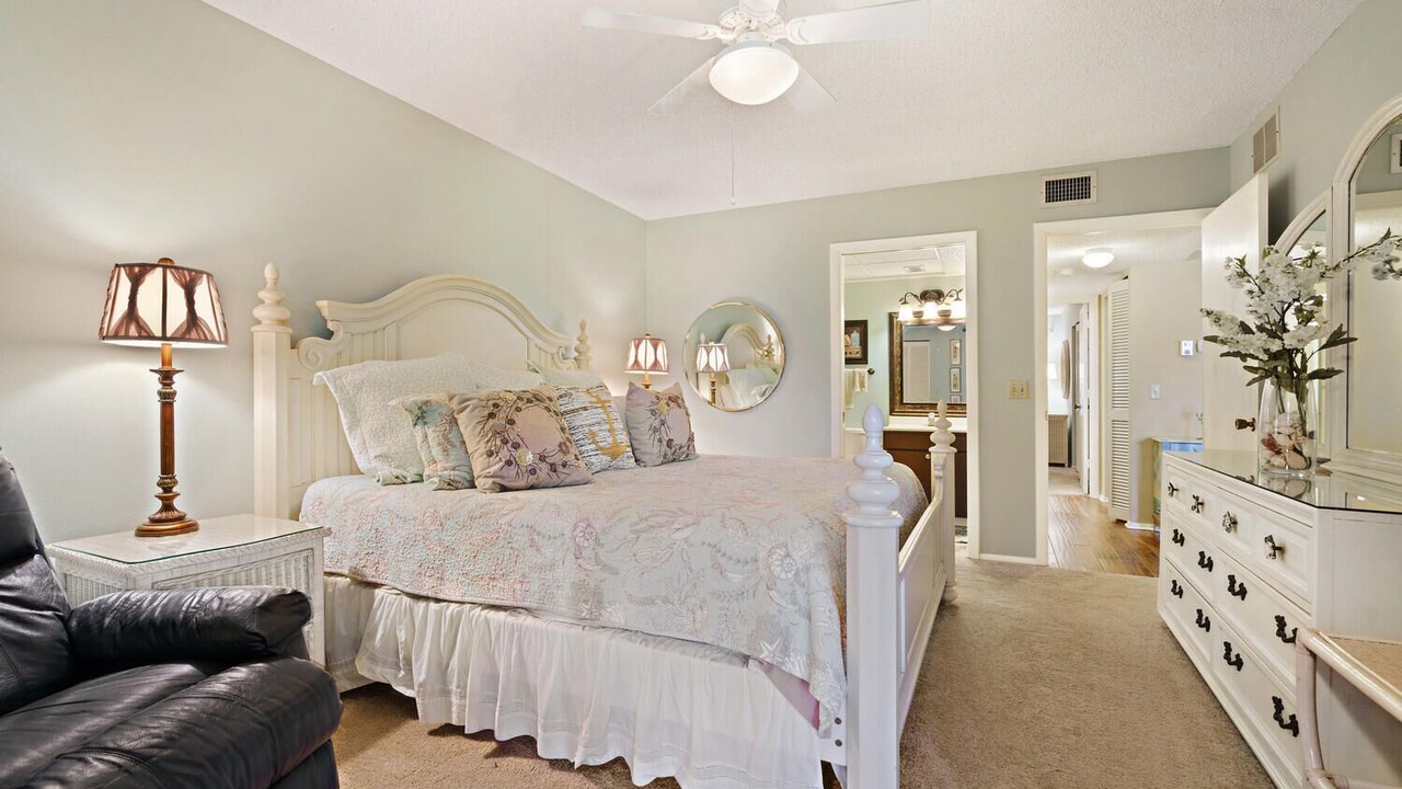 Photo of Bedroom in Trailer Estates