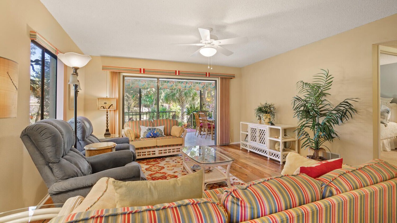 Photo of Livingroom in Trailer Estates
