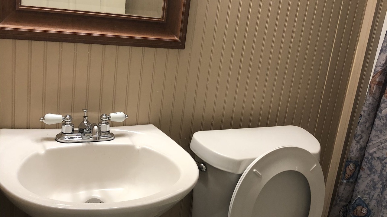 Photo of Bathroom in Indian Pass
