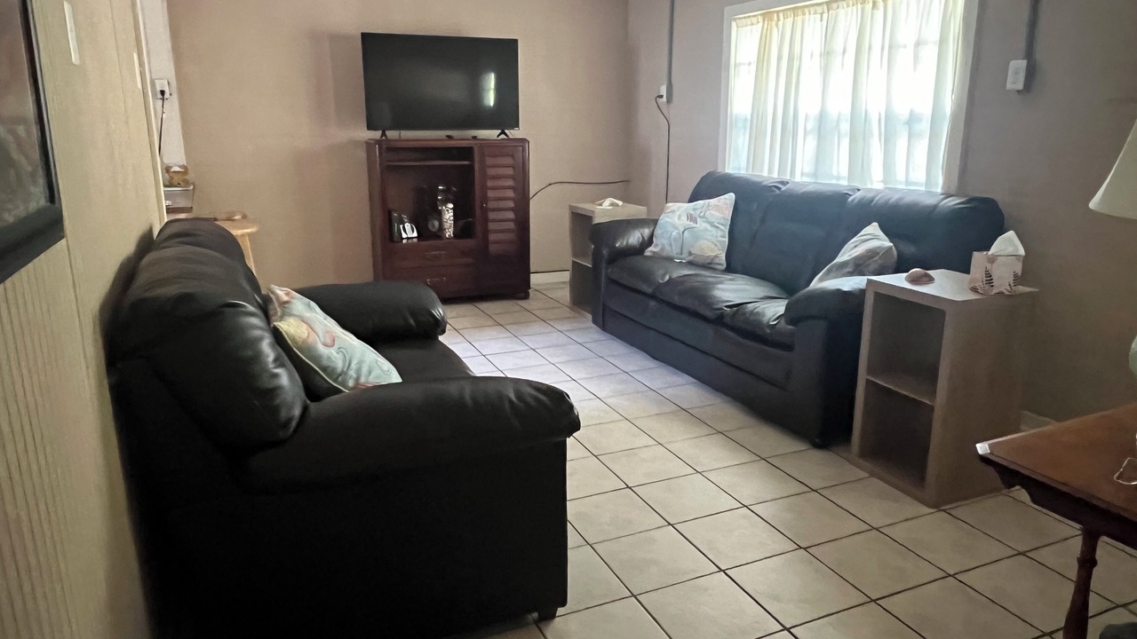 Photo of Livingroom in Indian Pass