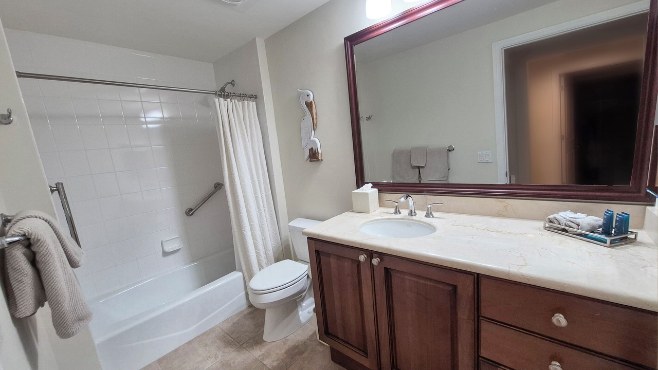 Photo of Bathroom in Royal Harbor