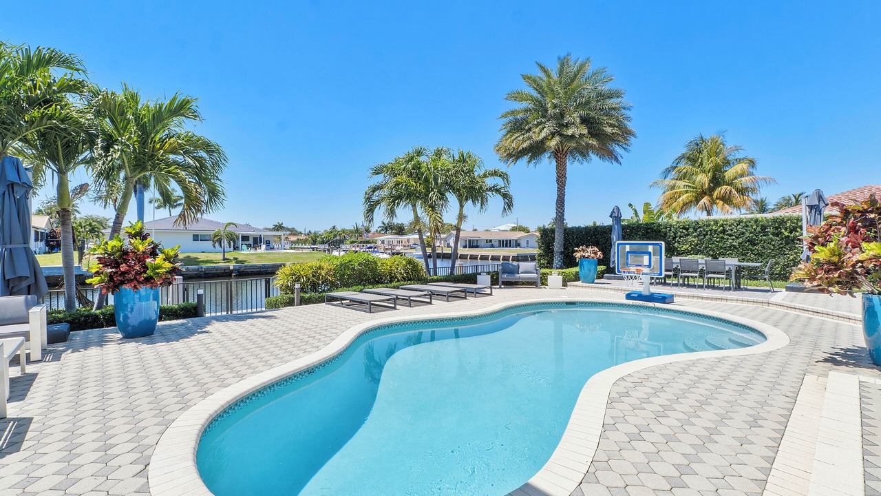 Photo of Outdoor in Lake Estates