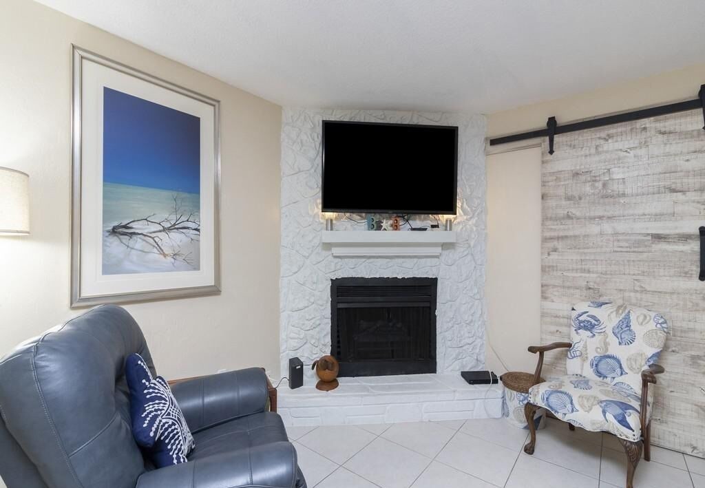 Photo of Livingroom in Crescent Beach