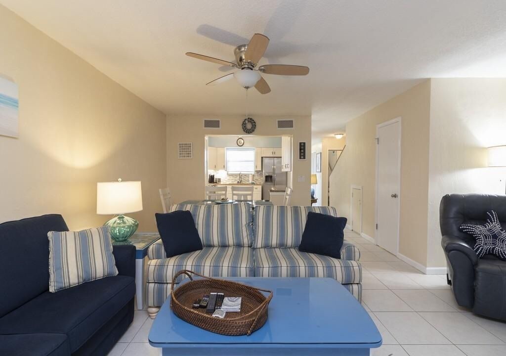 Photo of Livingroom in Crescent Beach