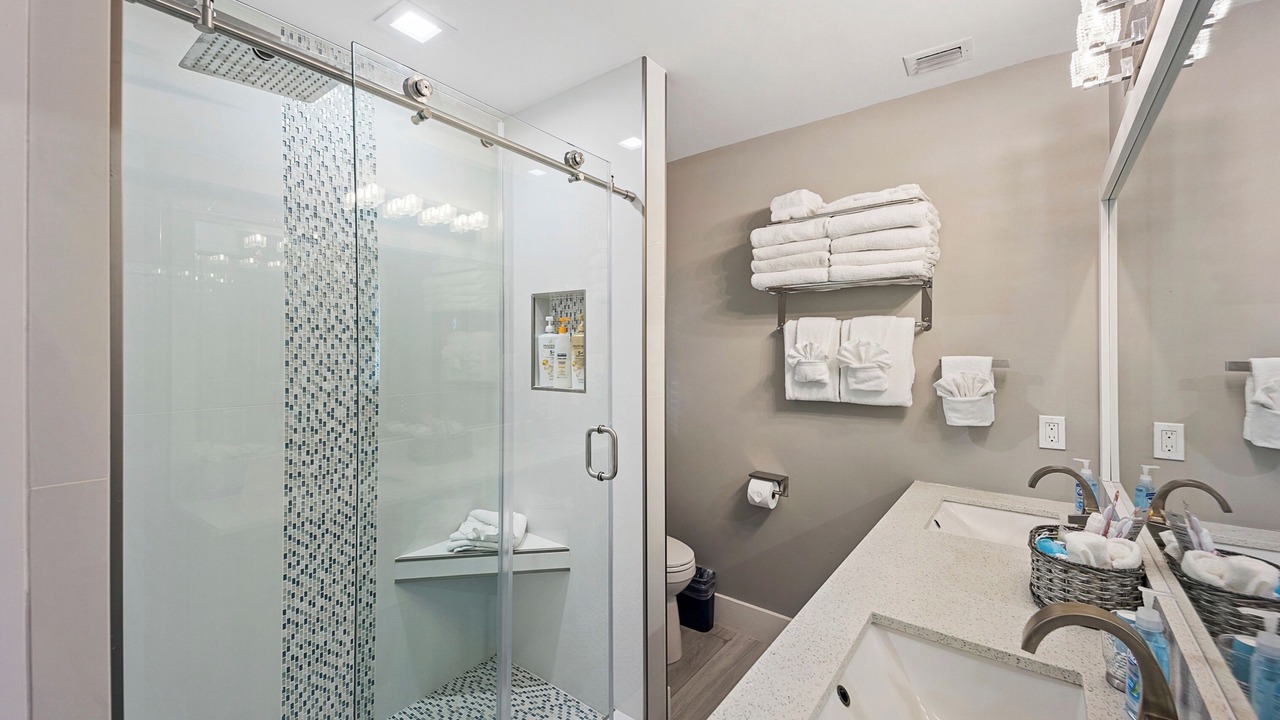 Photo of Bathroom in Marathon