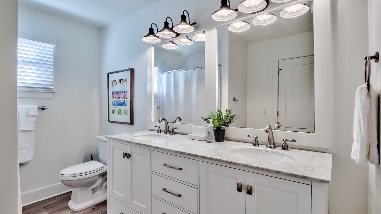 Photo of Bathroom in Seacrest