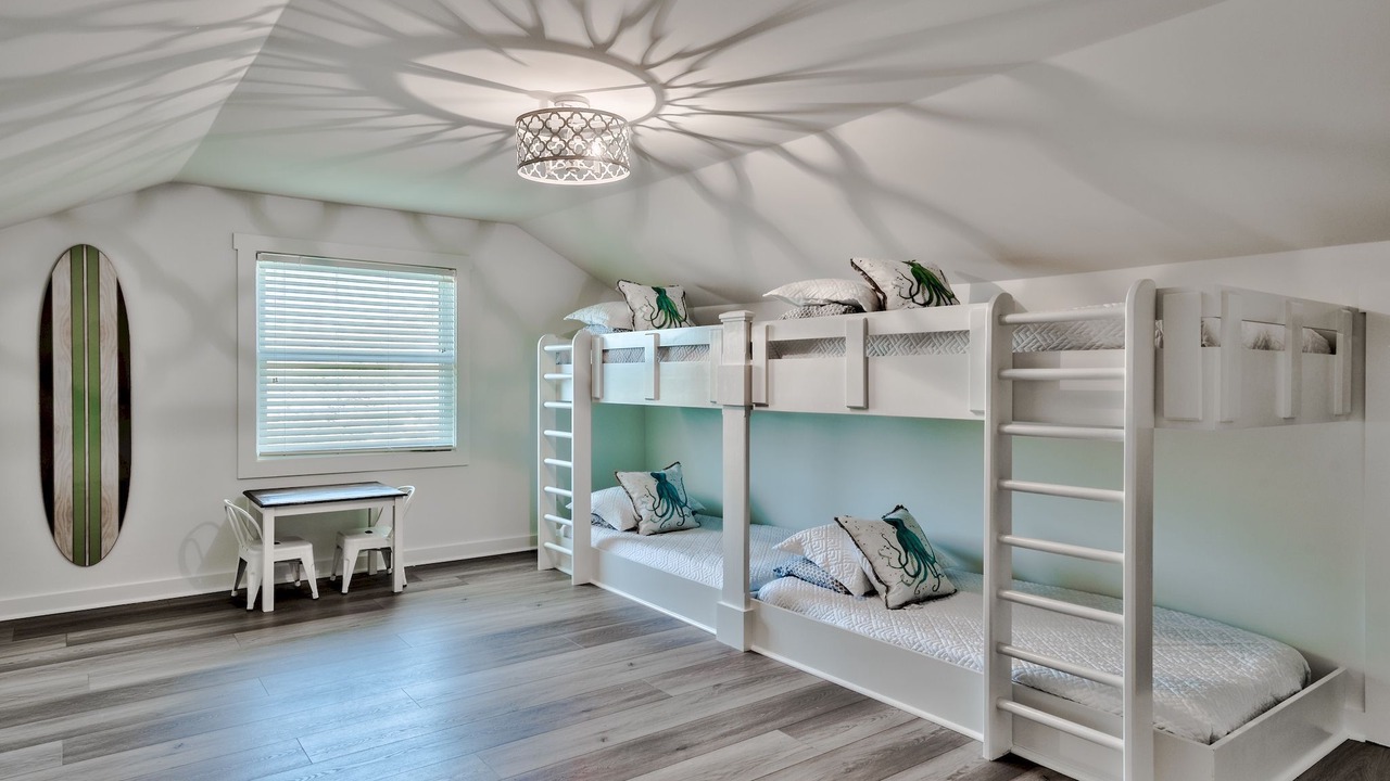 Photo of Bedroom in Seacrest