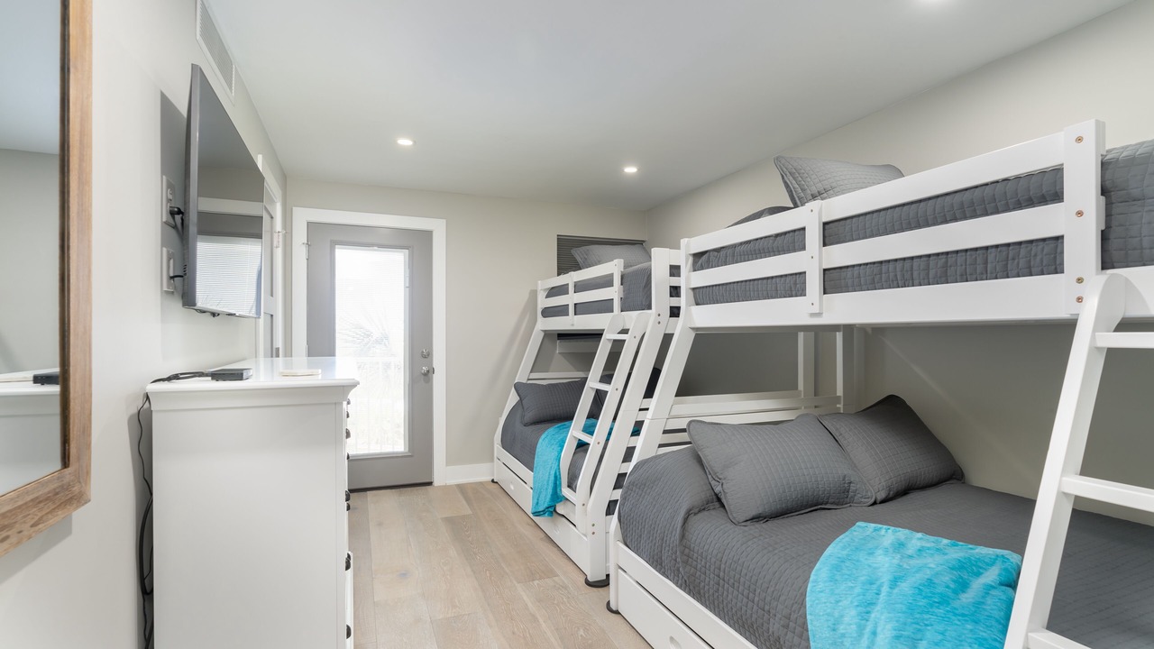 Photo of Bedroom in Crescent Beach