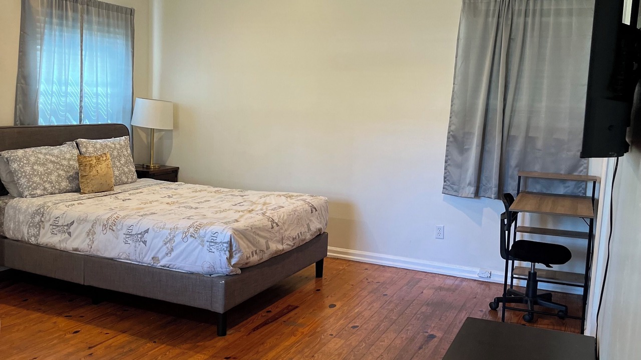 Photo of Bedroom in Valdosta