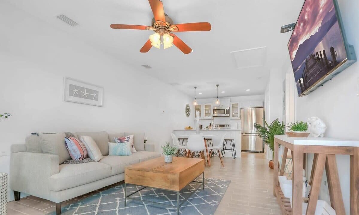Photo of Bedroom in Crescent Beach