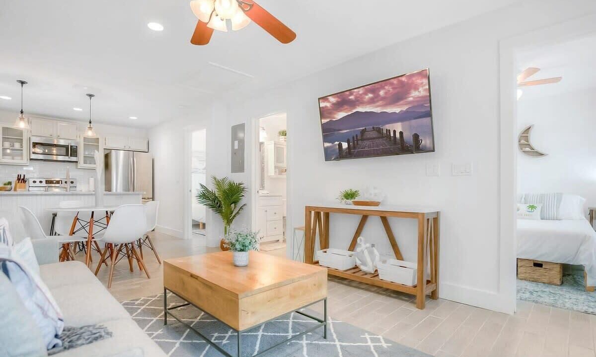 Photo of Bedroom in Crescent Beach