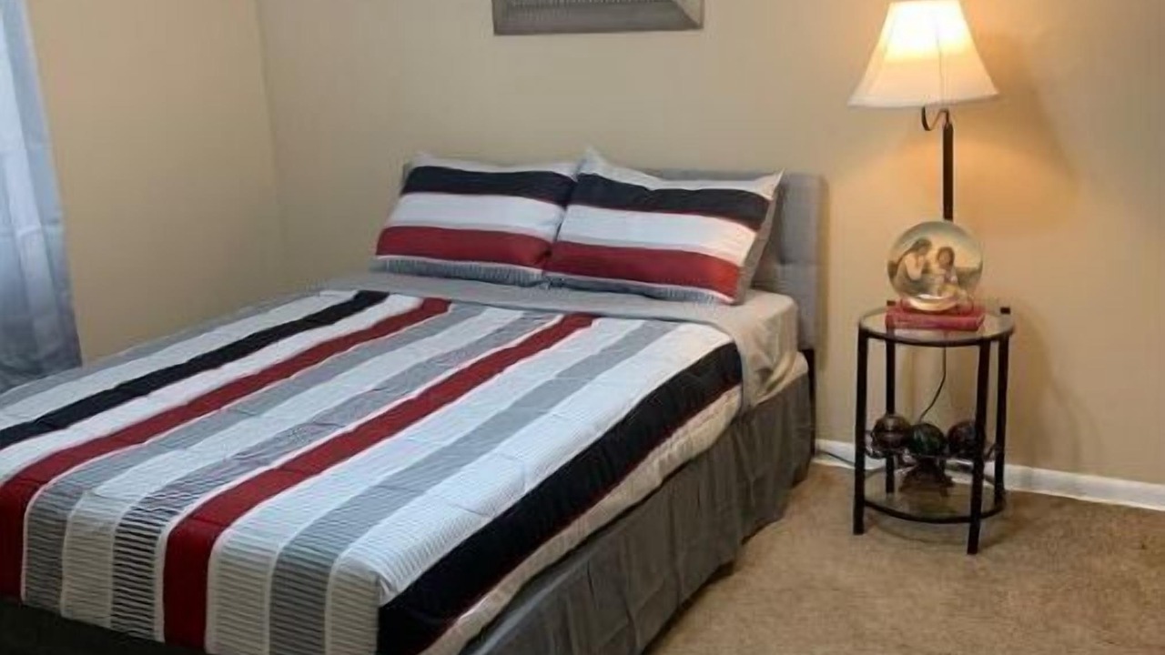 Photo of Bedroom in Valdosta