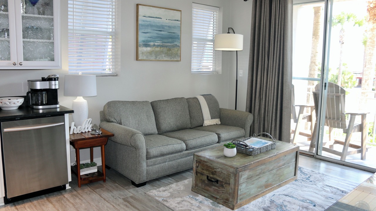 Photo of Livingroom in Gulf Place