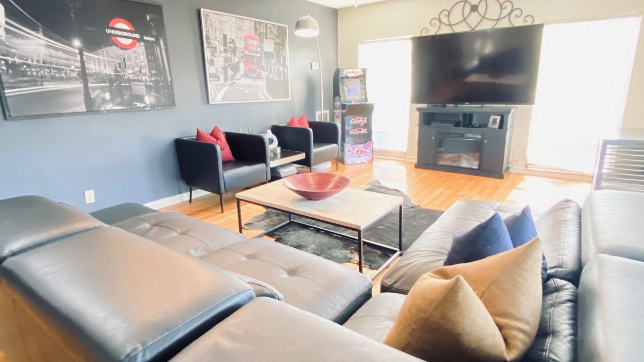 Photo of Bedroom in Bearss Plaza