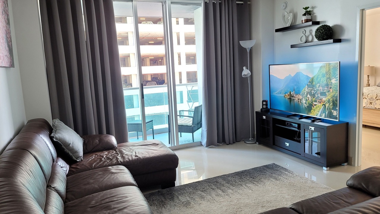 Photo of Livingroom in Hollywood South Central Beach