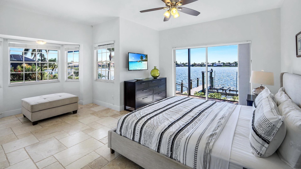 Photo of Bedroom in Eight Lakes
