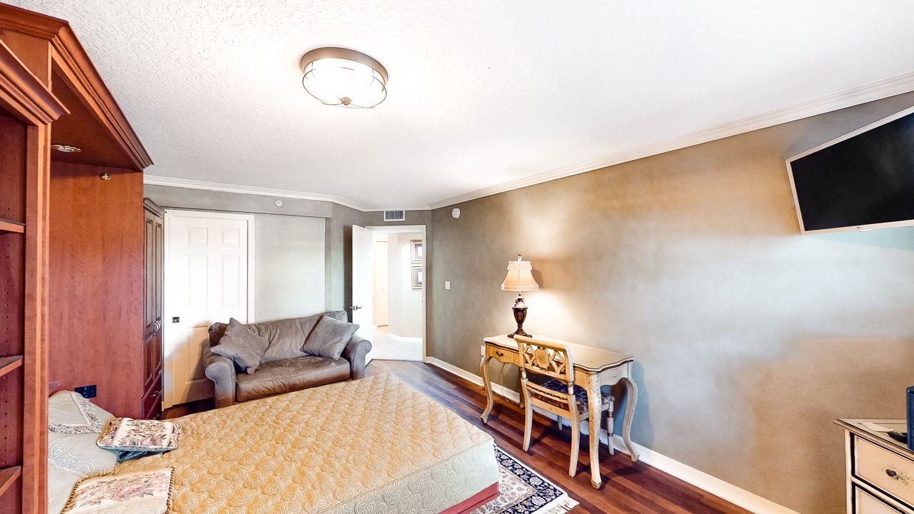 Photo of Bedroom in Redington Beach