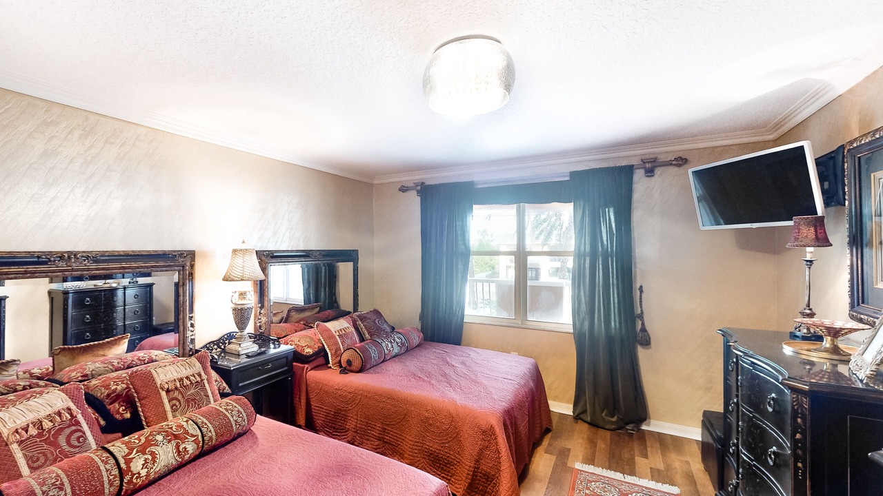 Photo of Bedroom in Redington Beach