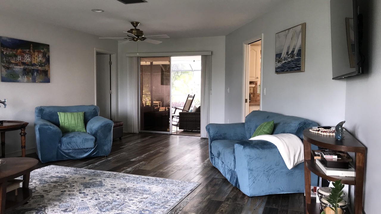 Photo of Livingroom in Laurel