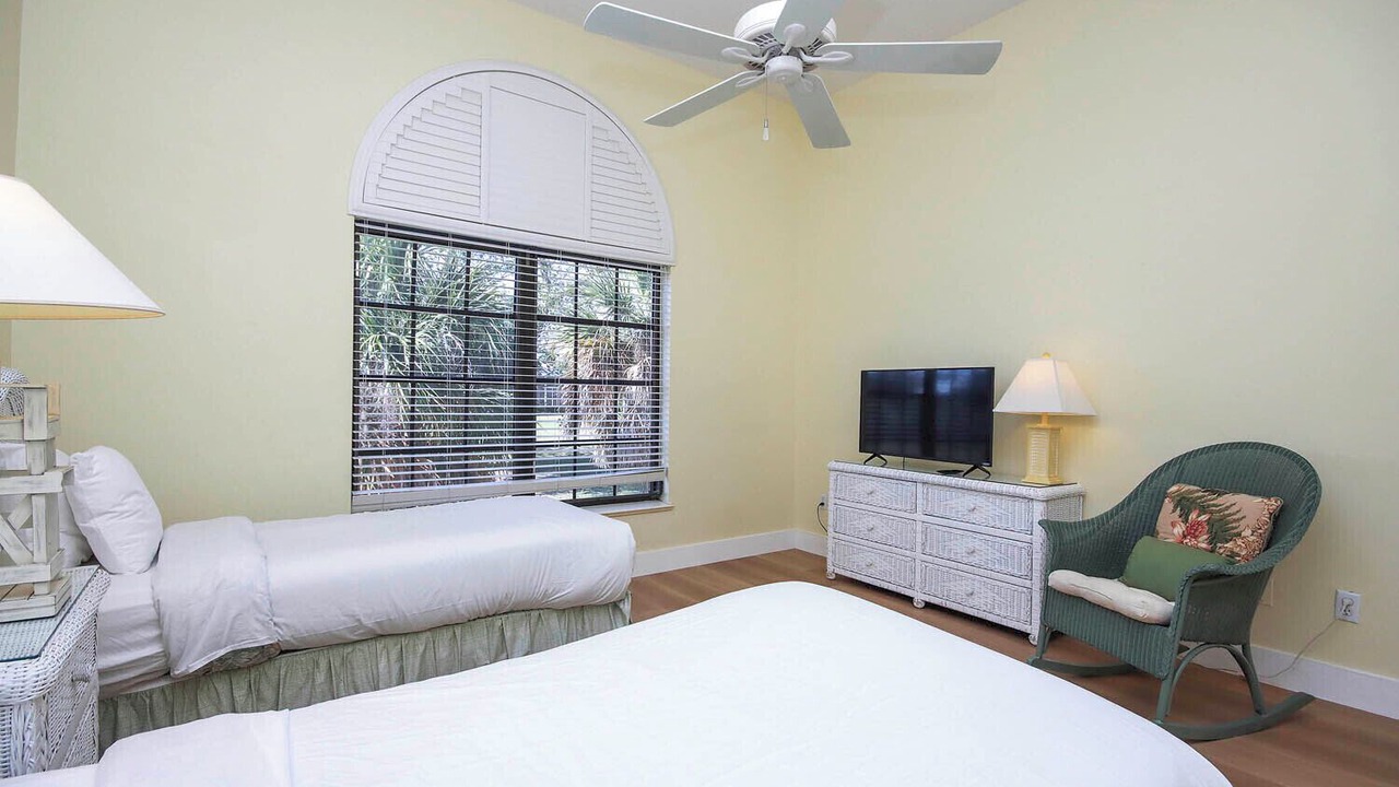 Photo of Bedroom in Beachview Country Club Estates