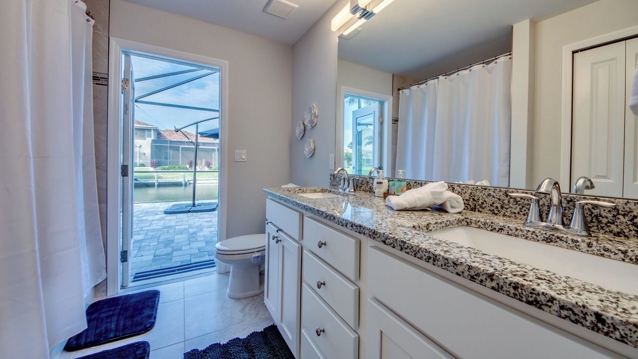 Photo of Bathroom in Pelican