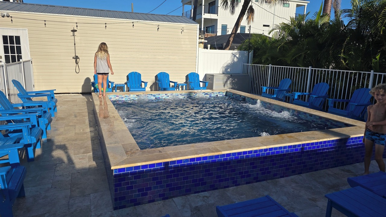 Photo of Outdoor in Mid Island