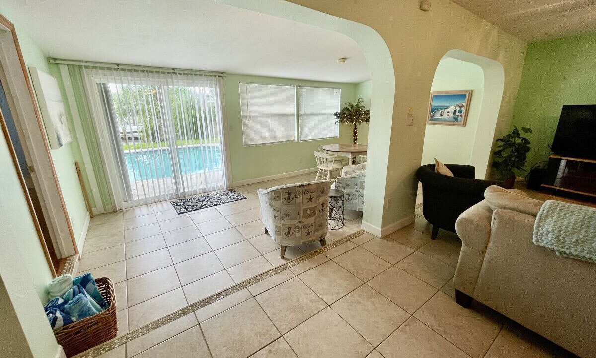 Photo of Livingroom in Cocoa Isles