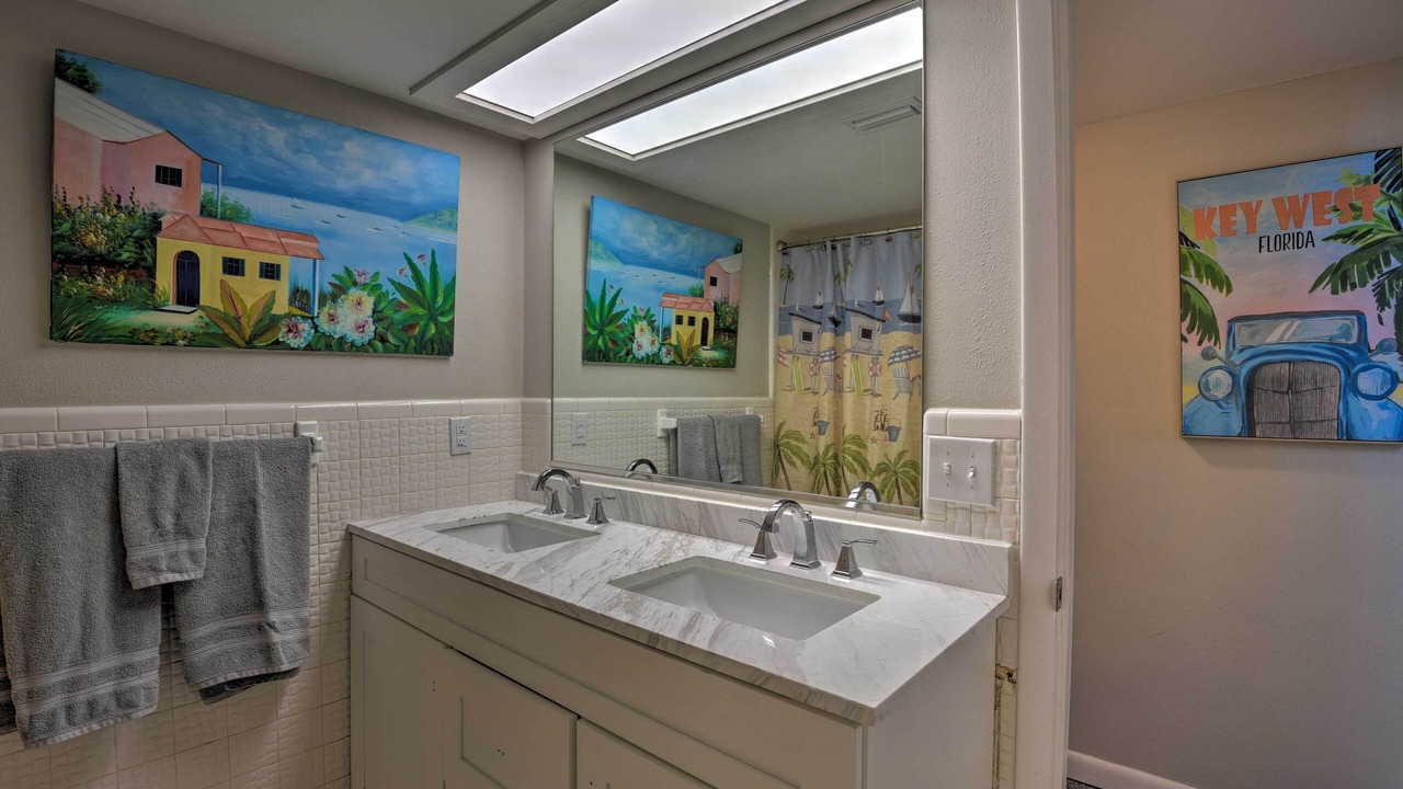 Photo of Bathroom in Royal Dunes North