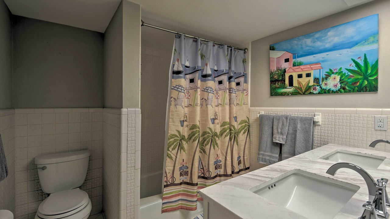Photo of Bathroom in Royal Dunes North