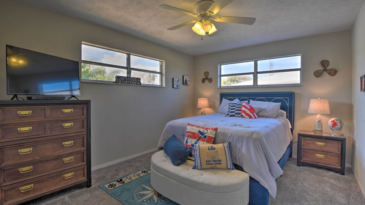 Photo of Bedroom in Royal Dunes North