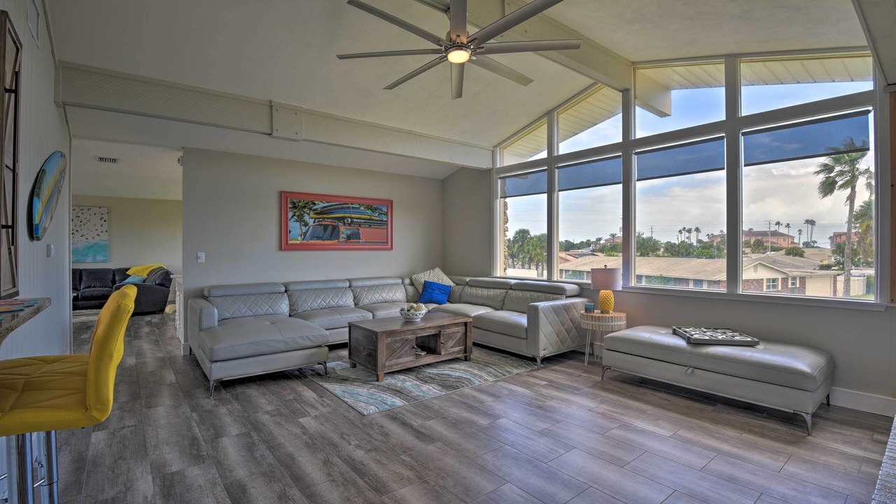 Photo of Bedroom in Royal Dunes North
